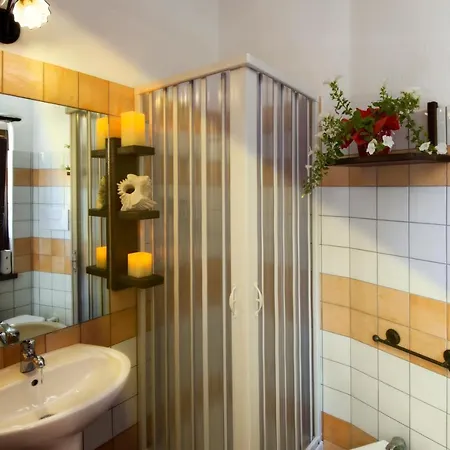 Antico Borgo Hotell 2*