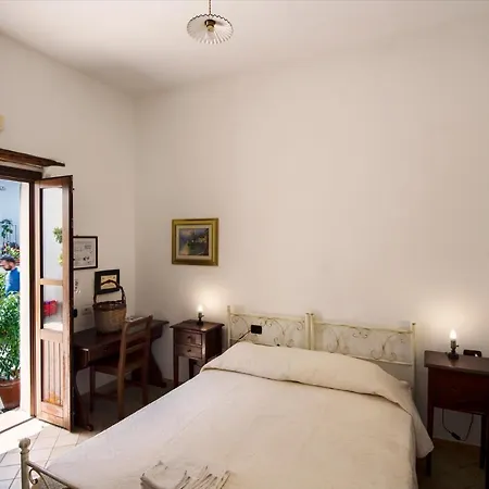 Hotel Antico Borgo 2*