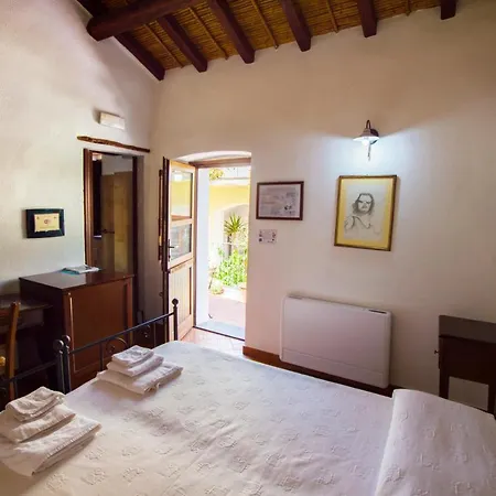 Hotel Antico Borgo 2*