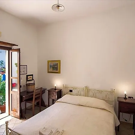Antico Borgo Ξενοδοχείο 2*