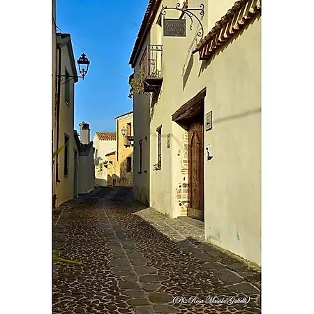 Ξενοδοχείο Antico Borgo 2*